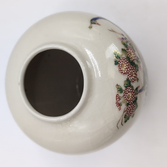 Vintage Japanese Satsuma Vase w/ Peacock Design - Asian Japan Porcelain Pottery - Picture 6 of 7